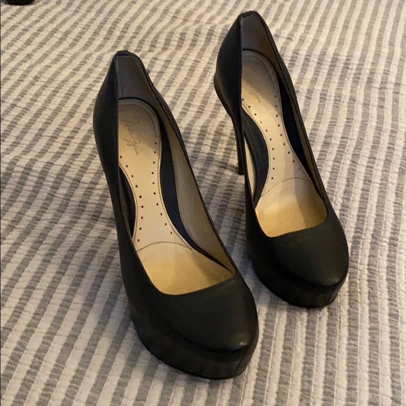 Max Azria runway shoes only worn twice. - Picture 3 of 8